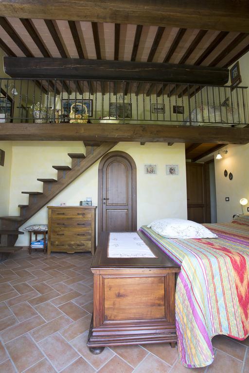 카살무스티아 Casa Sandro A Podere Pascianella 빌라 객실 사진