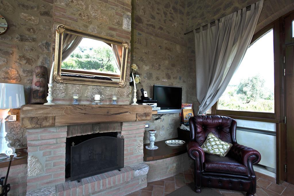 카살무스티아 Casa Sandro A Podere Pascianella 빌라 객실 사진