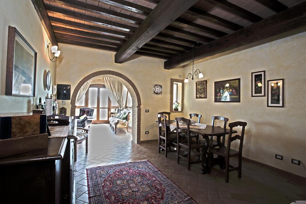 카살무스티아 Casa Sandro A Podere Pascianella 빌라 객실 사진