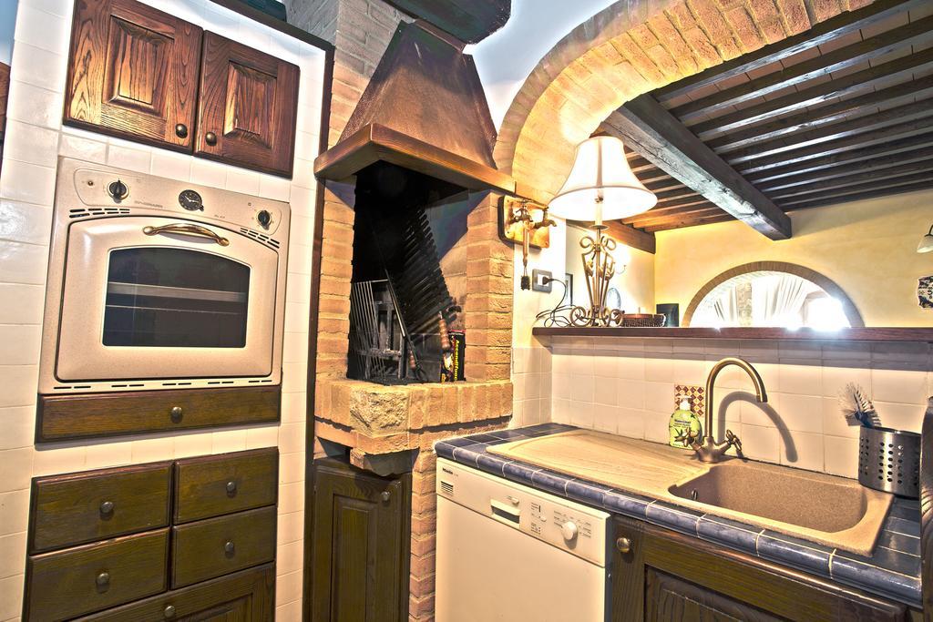 카살무스티아 Casa Sandro A Podere Pascianella 빌라 객실 사진