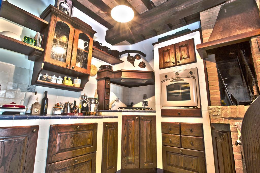카살무스티아 Casa Sandro A Podere Pascianella 빌라 객실 사진