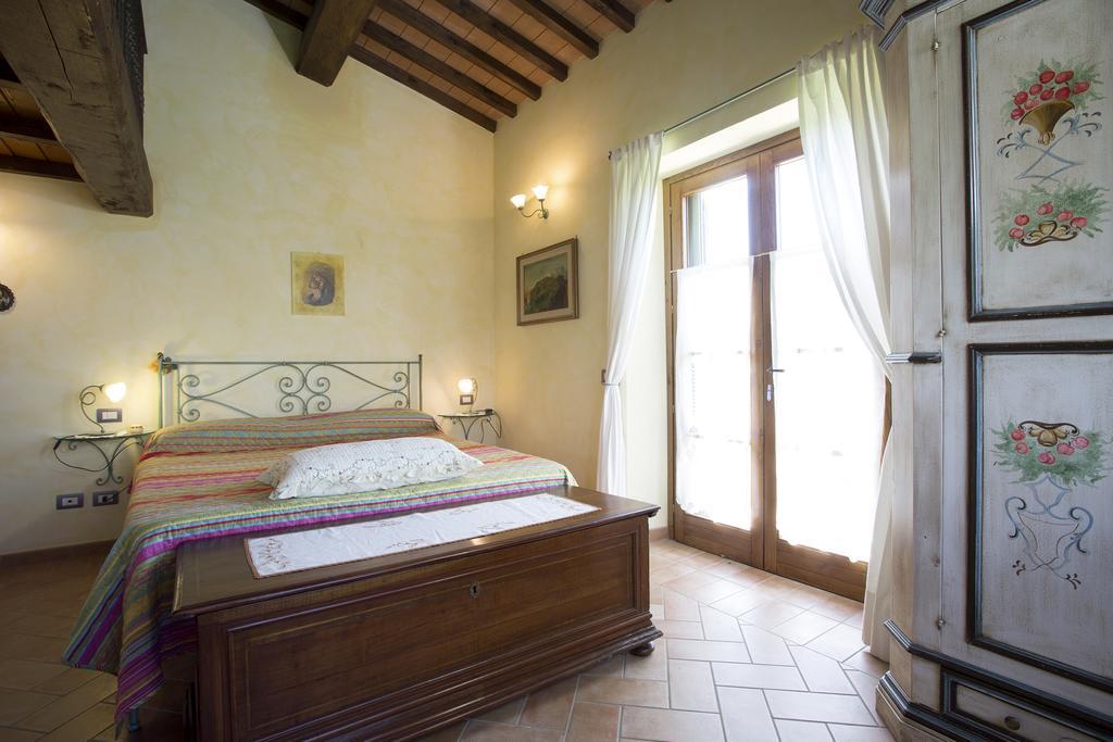 카살무스티아 Casa Sandro A Podere Pascianella 빌라 객실 사진