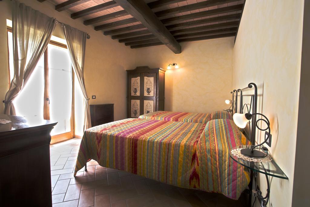 카살무스티아 Casa Sandro A Podere Pascianella 빌라 객실 사진
